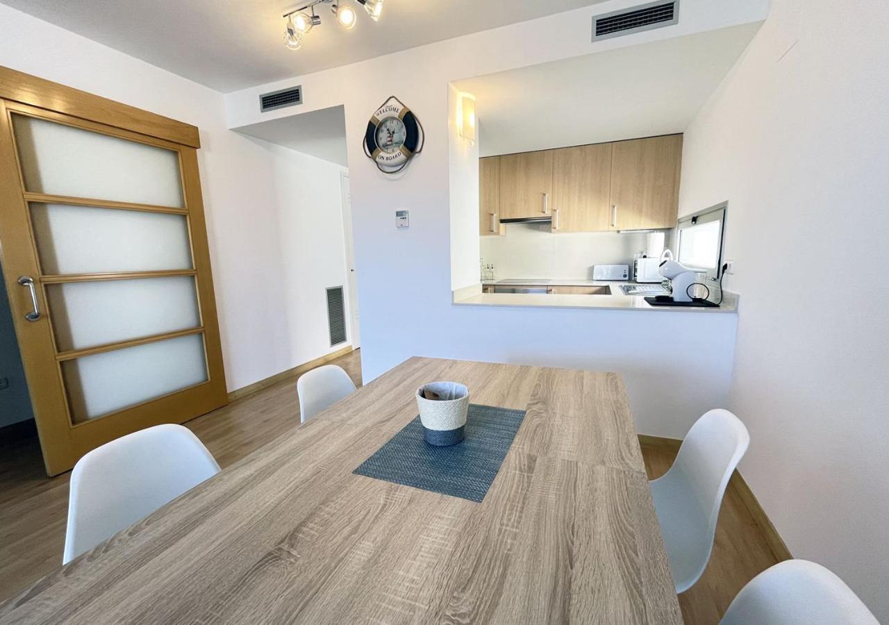 2-Bedroom Brand New Apartment Steps From The Beach Llançà Extérieur photo