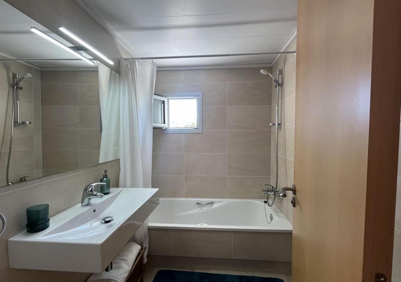 2-Bedroom Brand New Apartment Steps From The Beach Llançà Extérieur photo